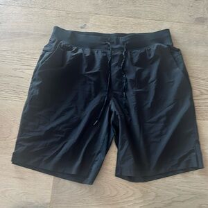 Lululemon Men's T.H.E. Pull On Short In Black Size XL